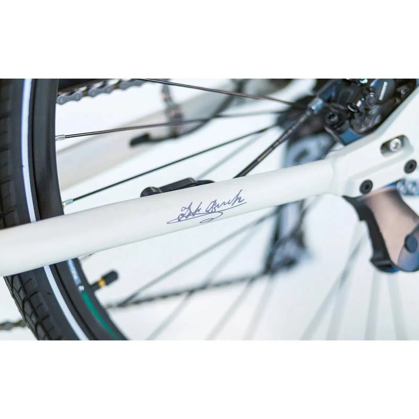 Puch E-Dance ext D8 - Wit - fatbikeskopen.nl